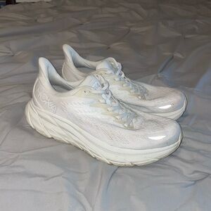 HOKA Clifton 8 Sneakers